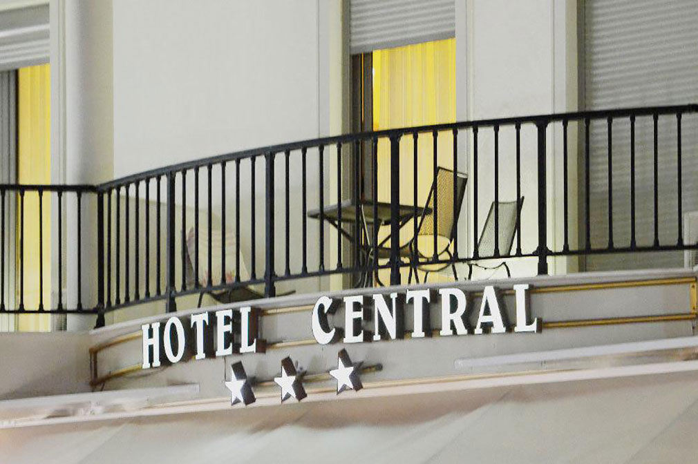Hotel Central exterior